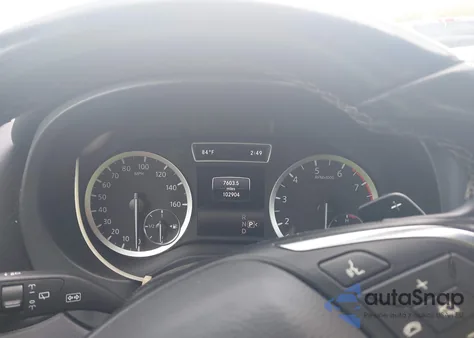 2017 Infiniti Qx30 Premium z USA, uszkodzony, nr VIN SJKCH5CR8HA034381